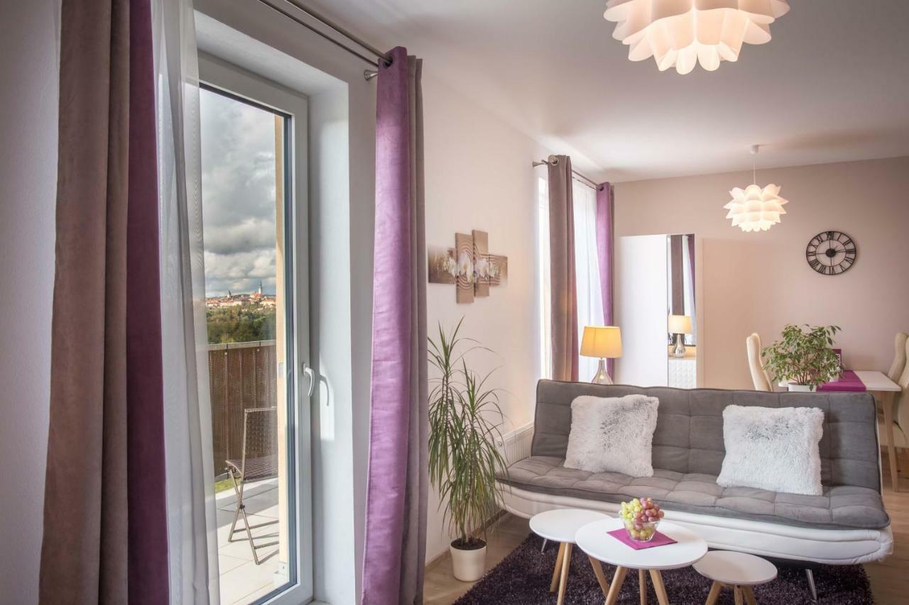 Luxurious, Lovely And Romantic Apartment In ターボル エクステリア 写真
