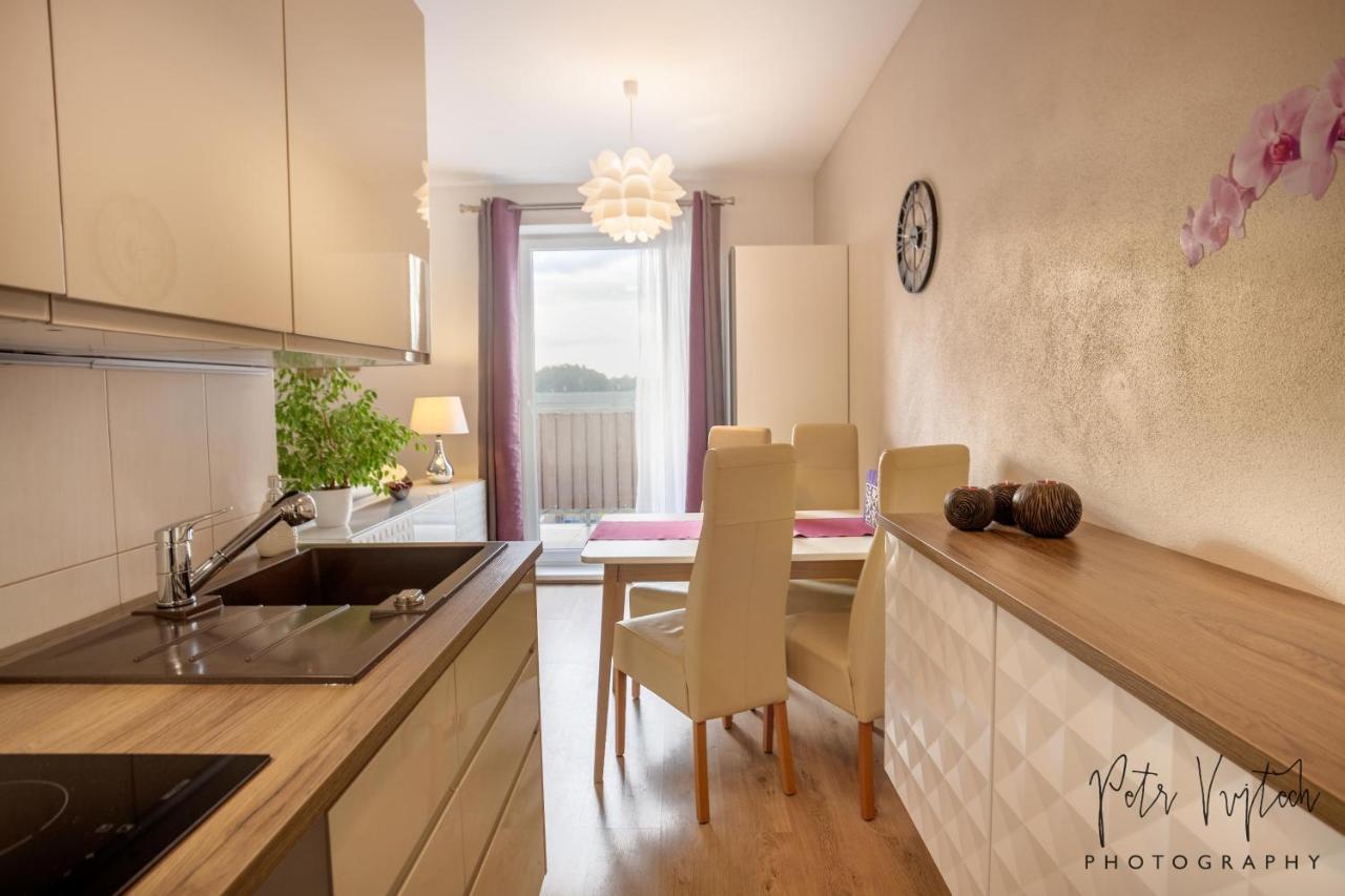 Luxurious, Lovely And Romantic Apartment In ターボル エクステリア 写真