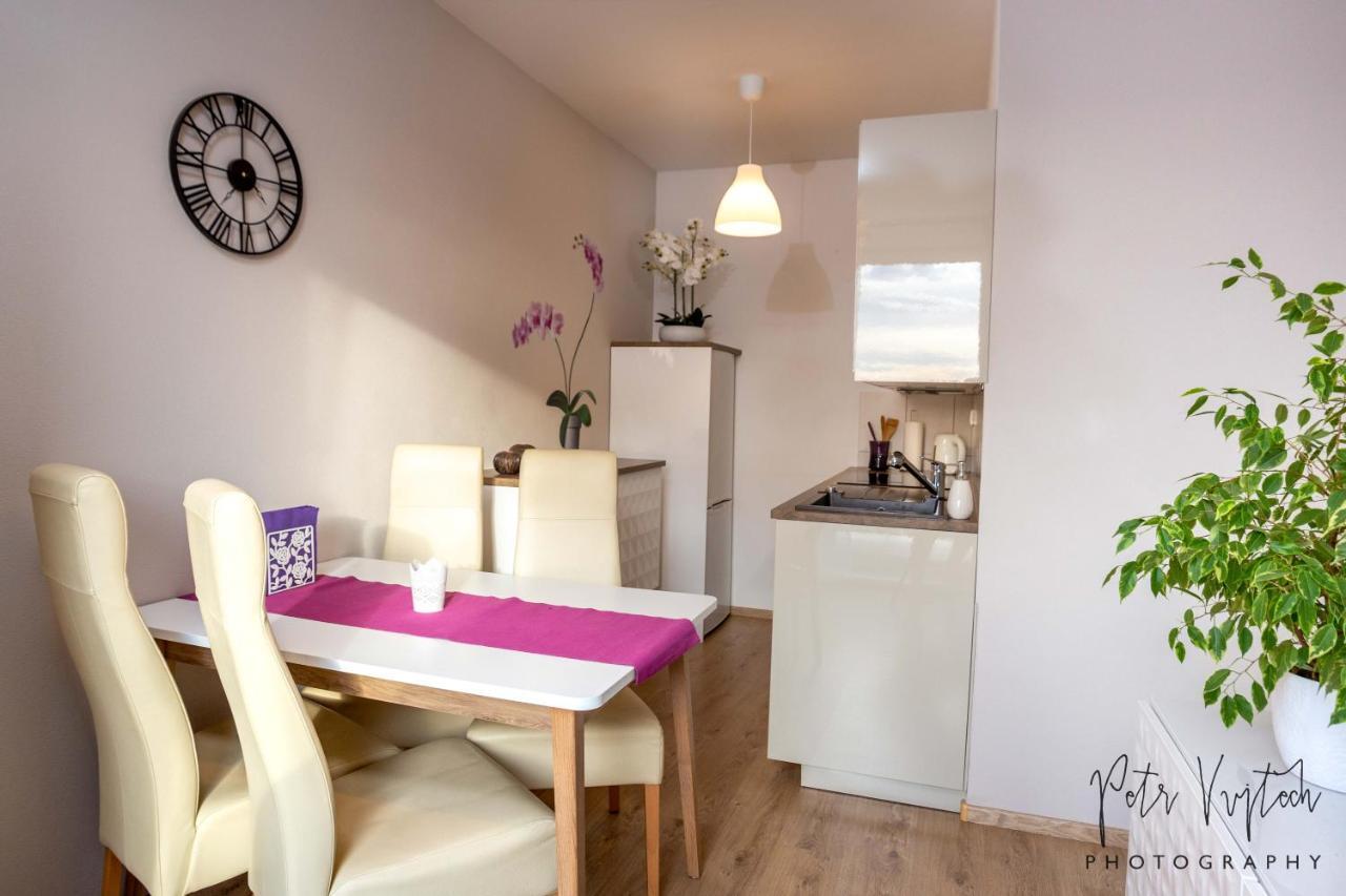 Luxurious, Lovely And Romantic Apartment In ターボル エクステリア 写真