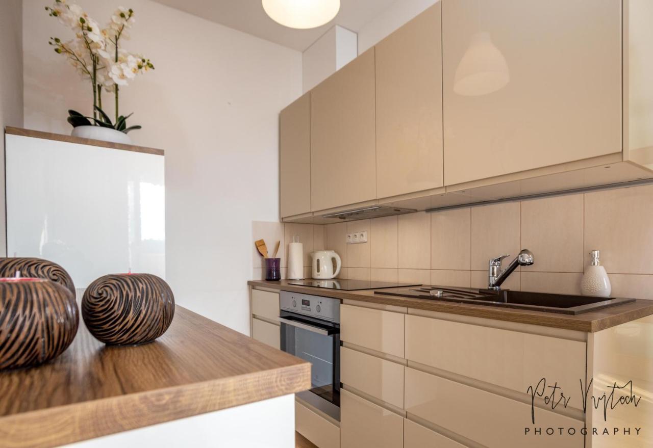 Luxurious, Lovely And Romantic Apartment In ターボル エクステリア 写真