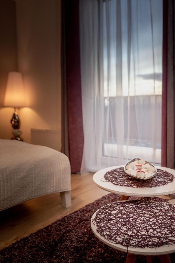 Luxurious, Lovely And Romantic Apartment In ターボル エクステリア 写真